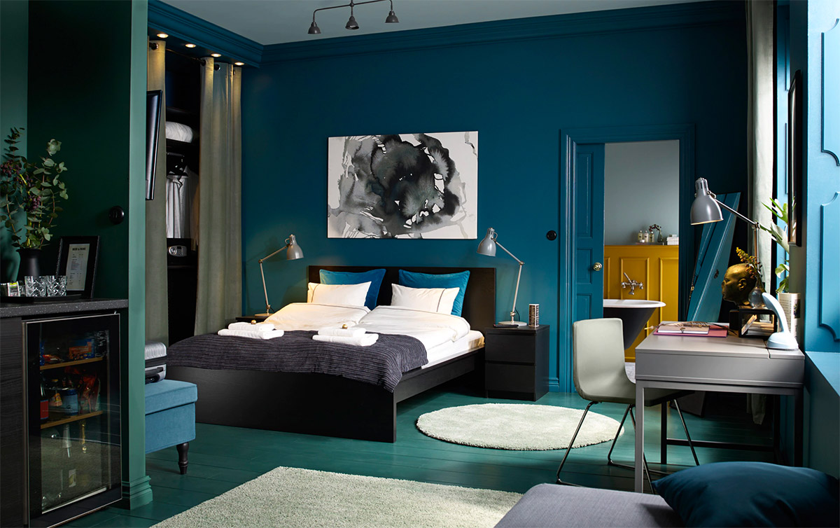 Blue and Green Bedroom: 10 Gorgeous Ideas for Your Space