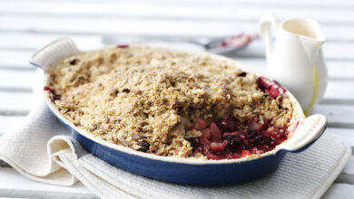 apple & blackberry crumble